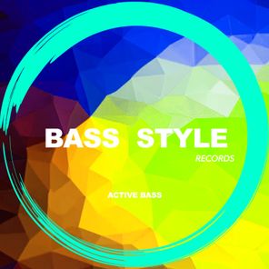 Ibiza Son, Q-Green – Active Bass