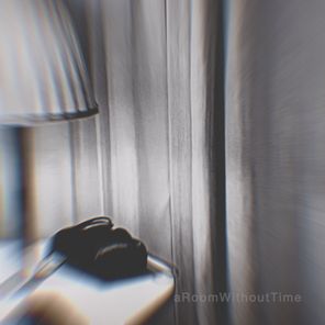 Robert Istoc – aRoomWithoutTime