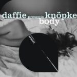 Daffie, Knöpke – Body