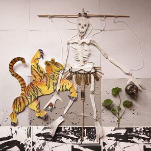 Galina Juritz - Skeleton and Tiger (fighting) 1 Galina Juritz – Skeleton and Tiger (fighting)