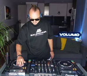 Alex Cross – Best Indie Dance / Dark Disco September 2025 Mix Chart from Alex Cross