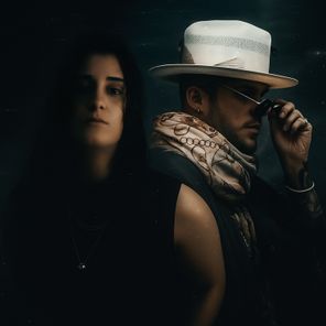 SWAYLÓ, ANLIL – So Divine