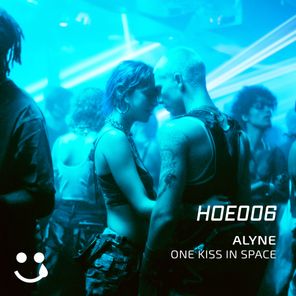 Alyne – One Kiss in Space
