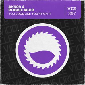 Robbie Muir, AK909 – You Look Like You’re On It