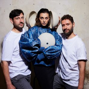 Dan Bay, Le Rubrique – Universum