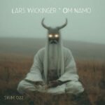 Lars Wickinger – Om Namo